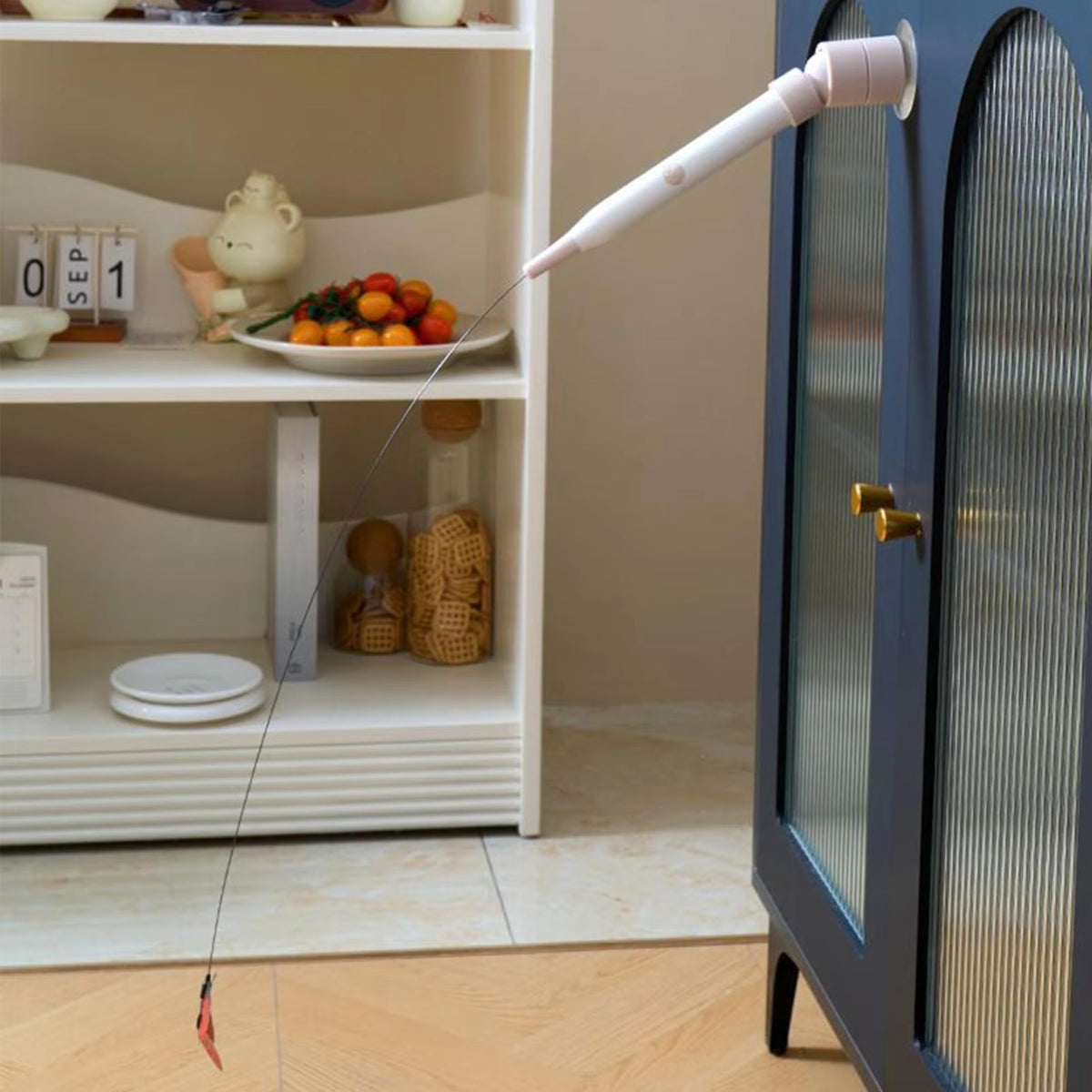 Interactive Cat Toy with Powerful Suction Cup 🐱 | Automatic Electronic Wand Toy for Indoor Kittens 🎡