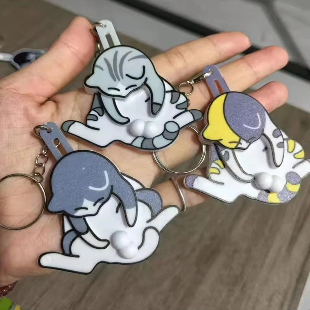Playful Cat Interactive Keychain with Wiggling Pendant 🐱 | Rotatable Acrylic Kitten Bag Charm Keyring 🔑